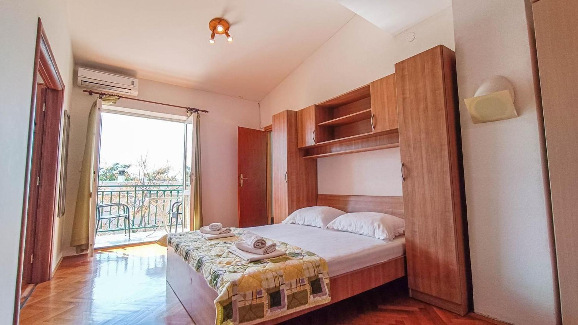 Apartments Ines - 15 Meters From The Beach Промайна Екстер'єр фото